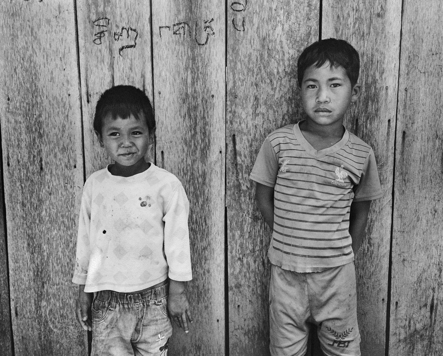 2-boys-against-wall