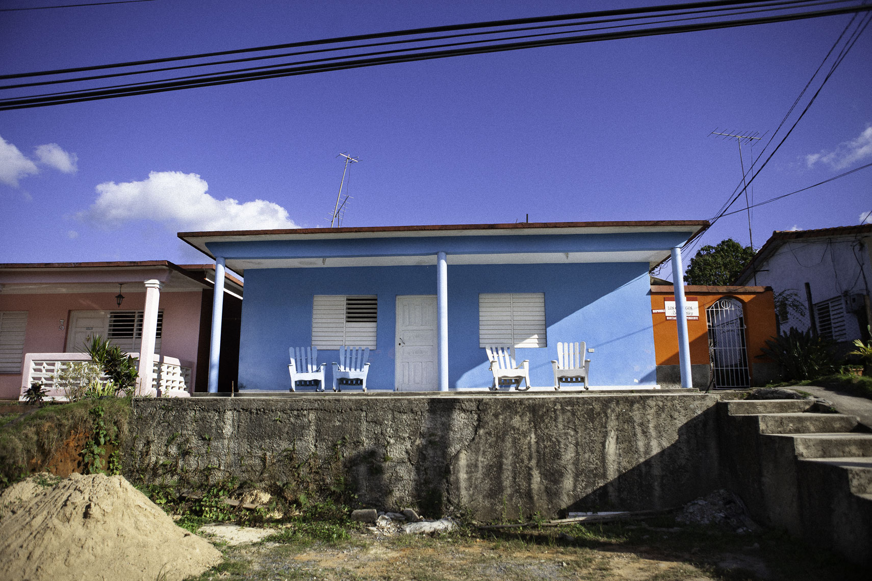 Vinales-blue-house-print