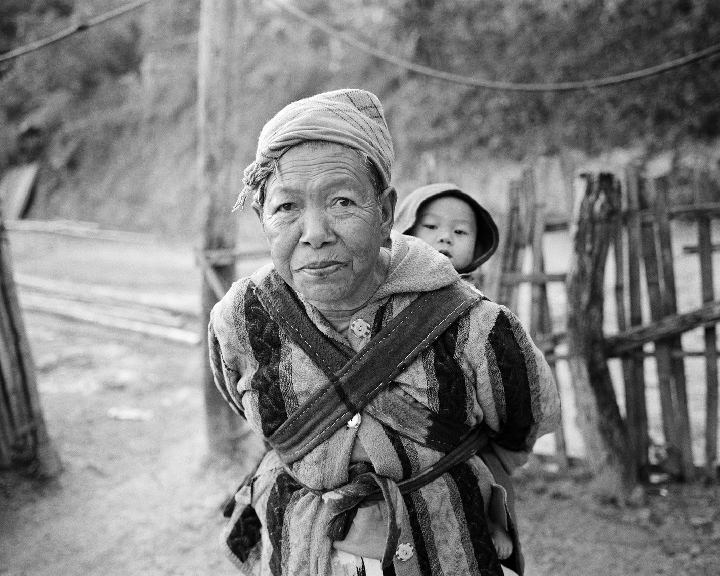 old-woman-with-baby-print-1.jpg